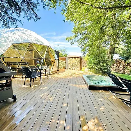 Glamping Tent Between Two Streams *