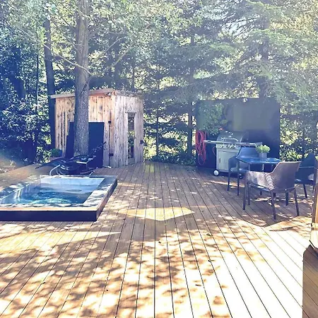 Luxury tent Glamping Tent Between Two Streams *