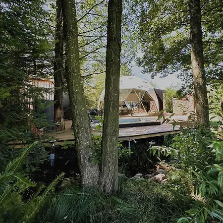 Luxury tent Glamping Tent Between Two Streams